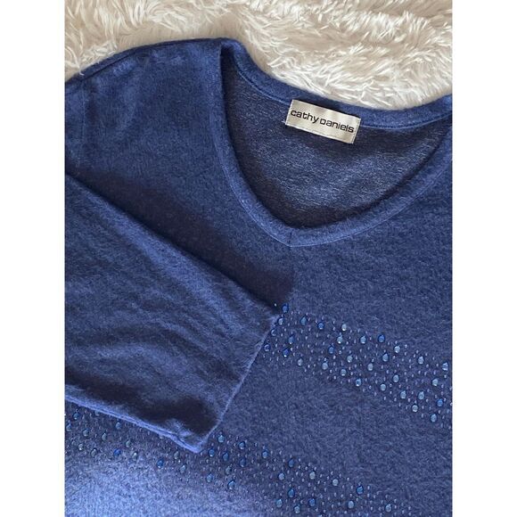 Cathy Daniels SZ 1X Woman’s Beautiful Blue Sweater With Embellishments - Picture 10 of 10